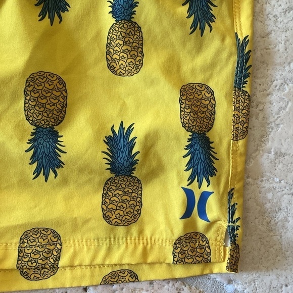 Hurley Volley Swim Trunks Men’s/Boys S Activewear Pineapples Tropical Beach - Picture 8 of 12